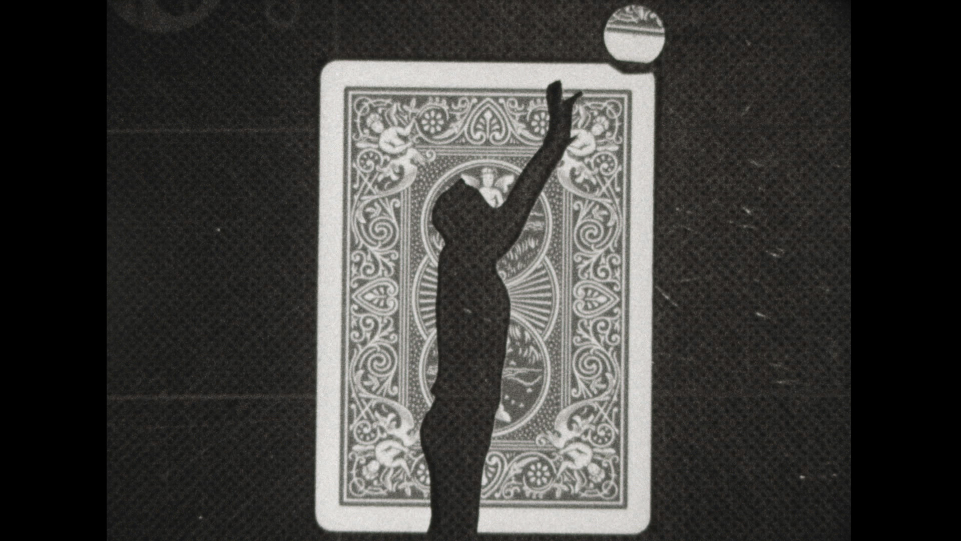 Magic with small apparatus, Paul Tarragó